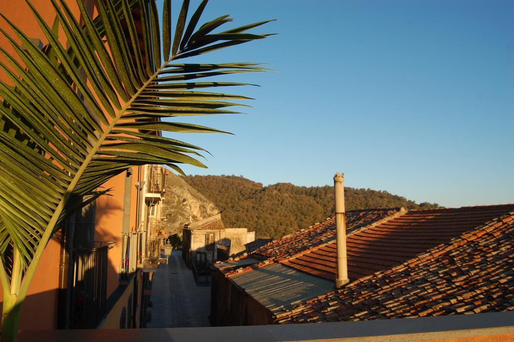 L'Arco Dei Sogni Hotel Malvagna Exterior photo