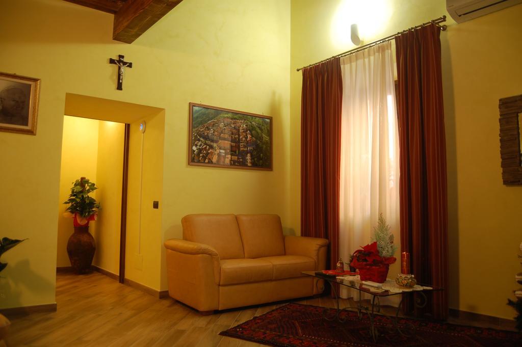 L'Arco Dei Sogni Hotel Malvagna Exterior photo